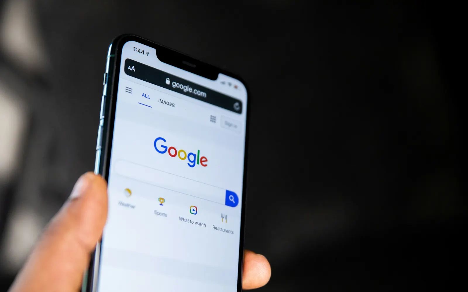 Suchanfrage auf dem Smartphone als Ausgangspunkt für Suchanzeigen